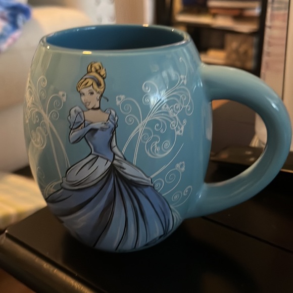 Disney Cinderella Dreams Come True Mug - Picture 2 of 3